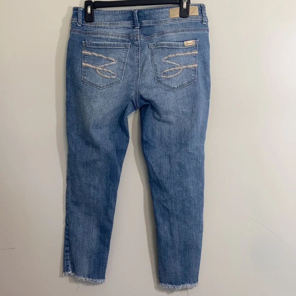 Seven7 Mid Rise Distressed Cropped Jeans - Picture 2 of 7